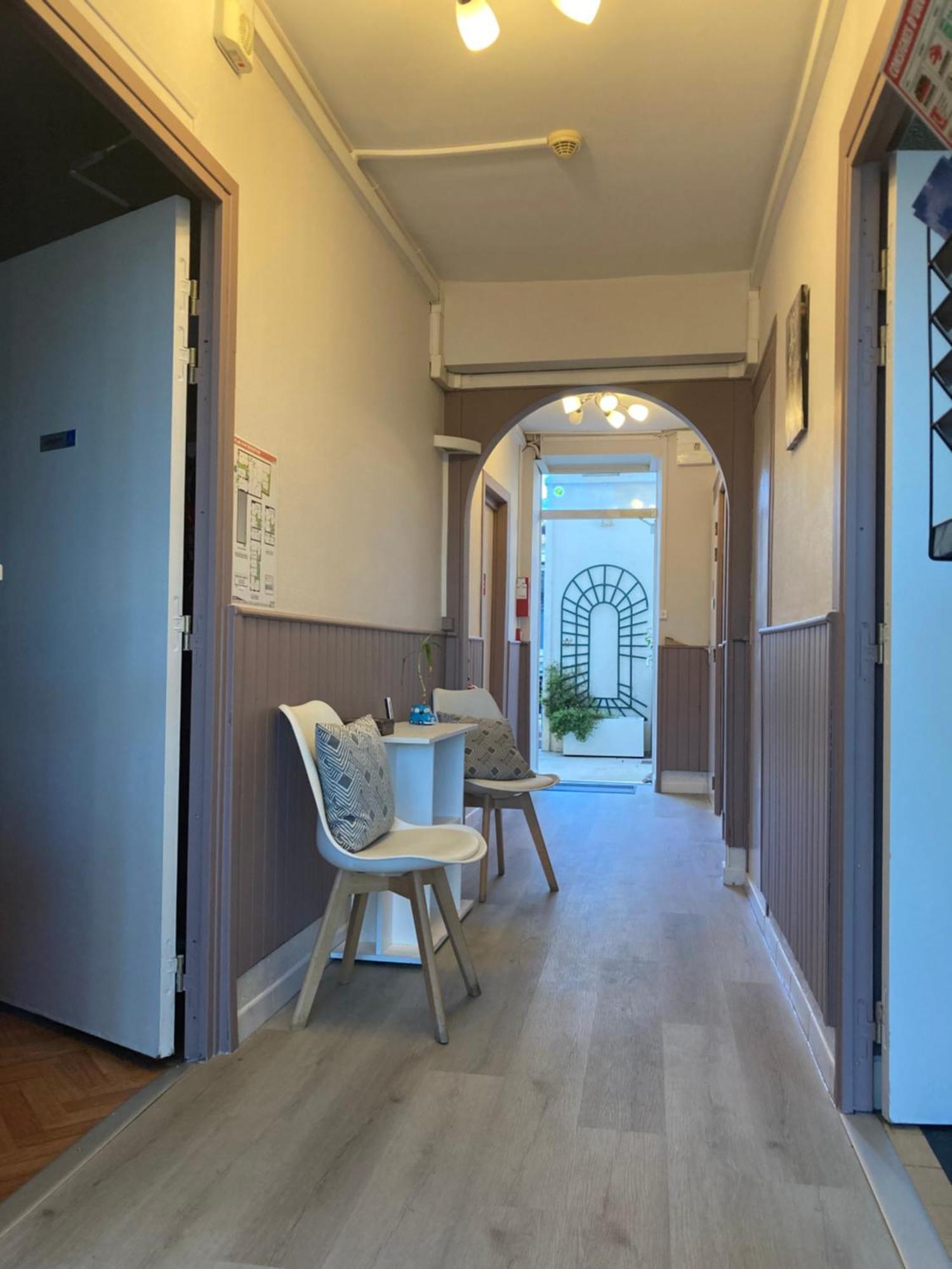 Hotel Des Ducs Nevers Bagian luar foto