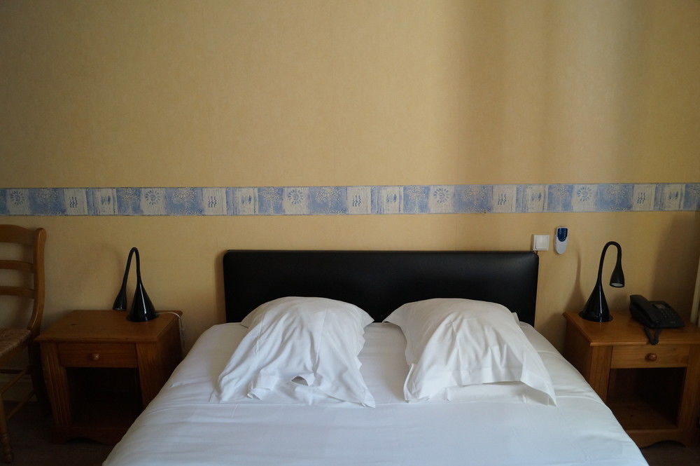 Hotel Des Ducs Nevers Bagian luar foto