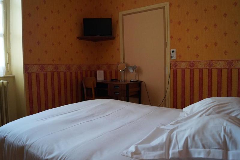 Hotel Des Ducs Nevers Bagian luar foto